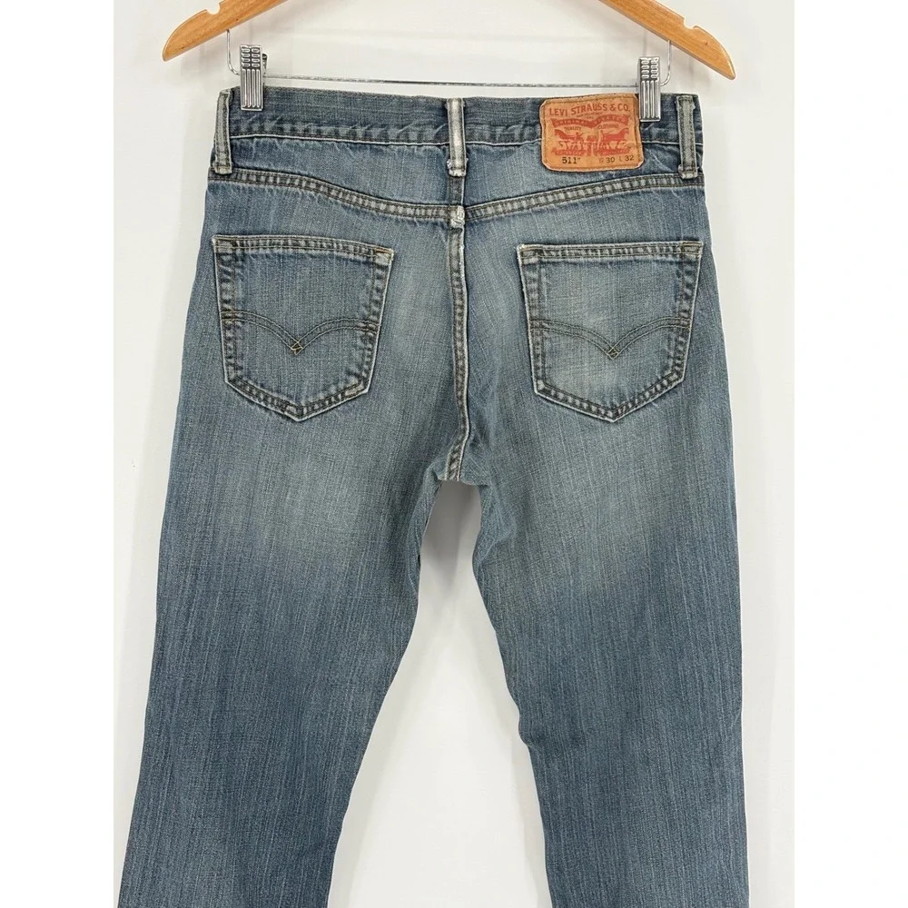 Levi's 511 Slim Fit‎ Jeans Men's 30x32 Medium Wash Blue 100% Cotton Denim